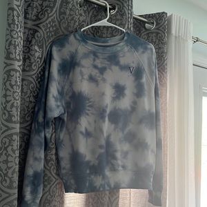 VS crewneck